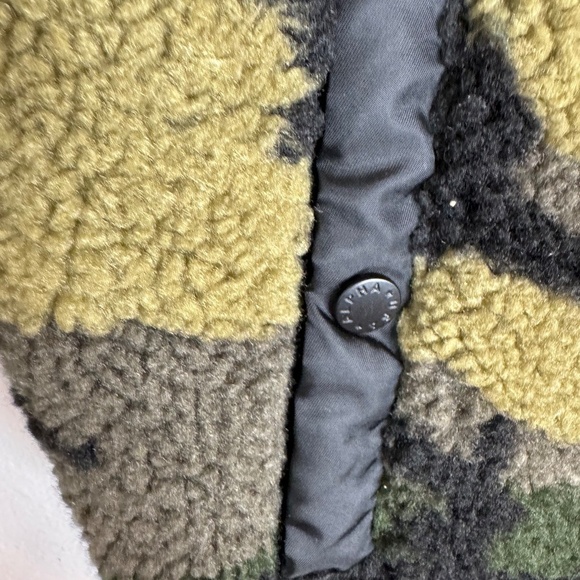 Alpha Industries L-2B Sherpa Reversible Camo and Black Flight Bomber Jacket - Picture 5 of 12